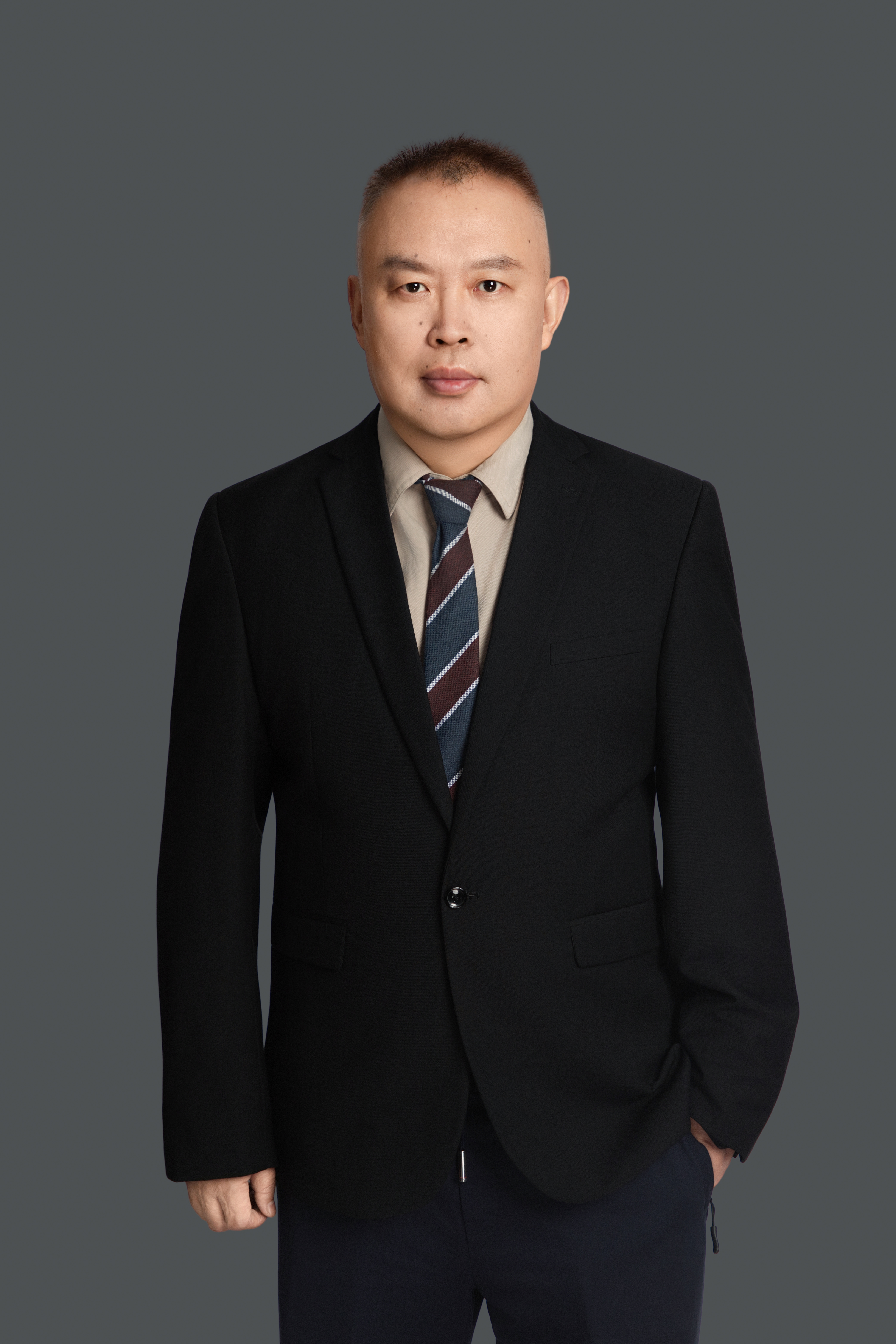 苏启林
